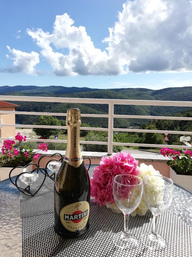 Lovely Apartment Branko Rabac With Balcony And Parking エクステリア 写真